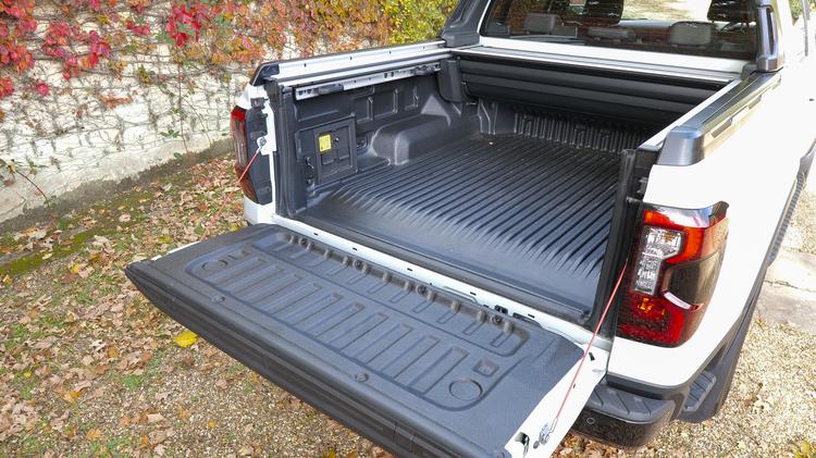 FORD RANGER PETROL Pick Up D/Cab Stormtrak 2.3 EcoBoost PHEV 281 Auto